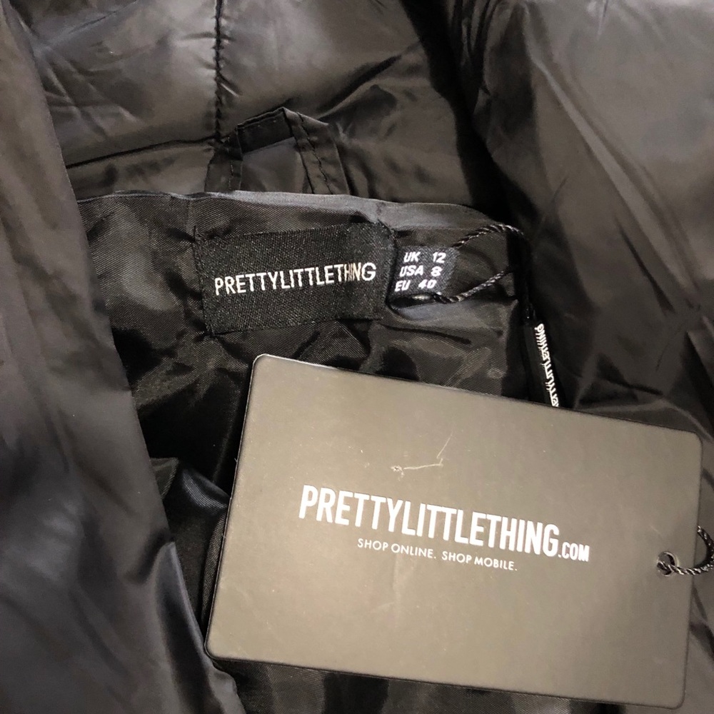 Prettylittlething Black Puffy Jacket size 8